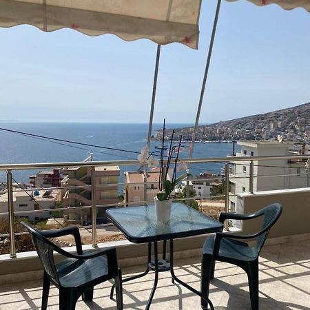 Family Apartments Sarande Bagian luar foto