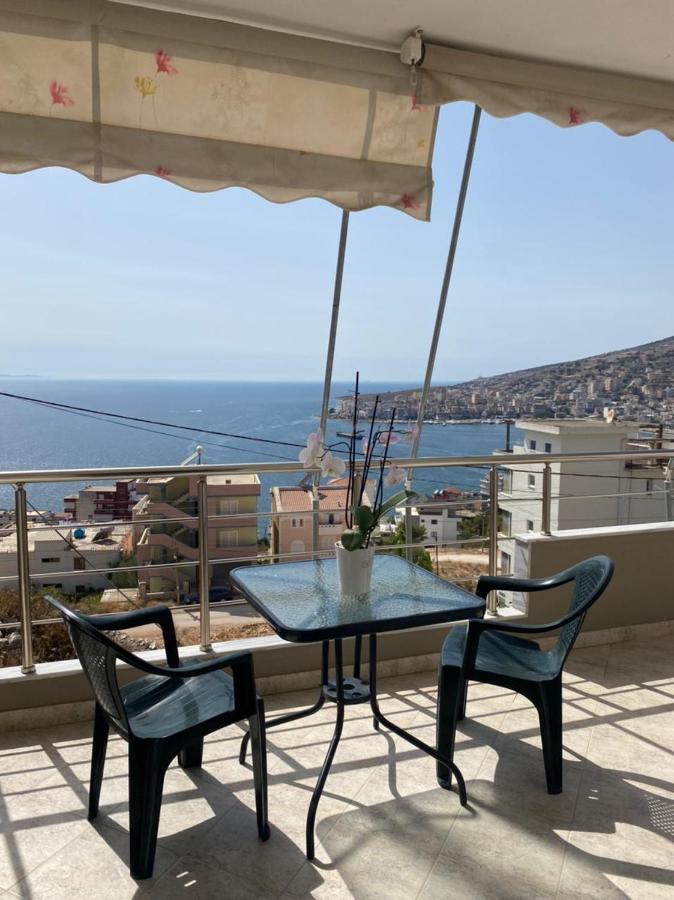 Family Apartments Sarande Bagian luar foto